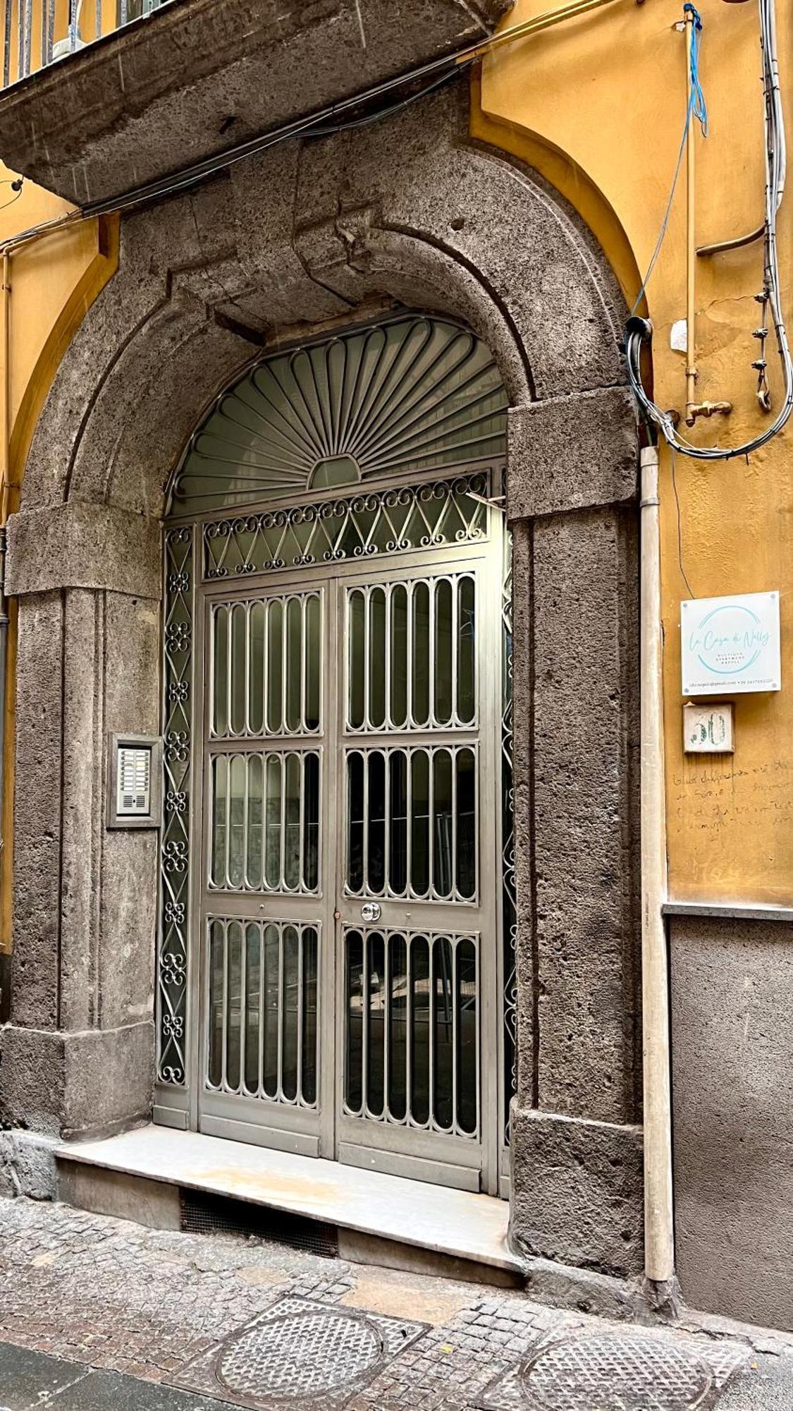 La Casa Di Nelly Boutique Apartment Napoli Экстерьер фото